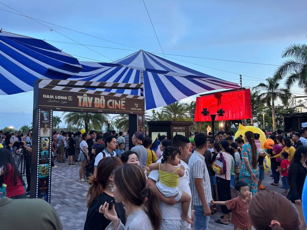 Hàng trăm cư dân và khách mời đã có mặt tại khu ven hồ Nam Long 2 – Central Lake