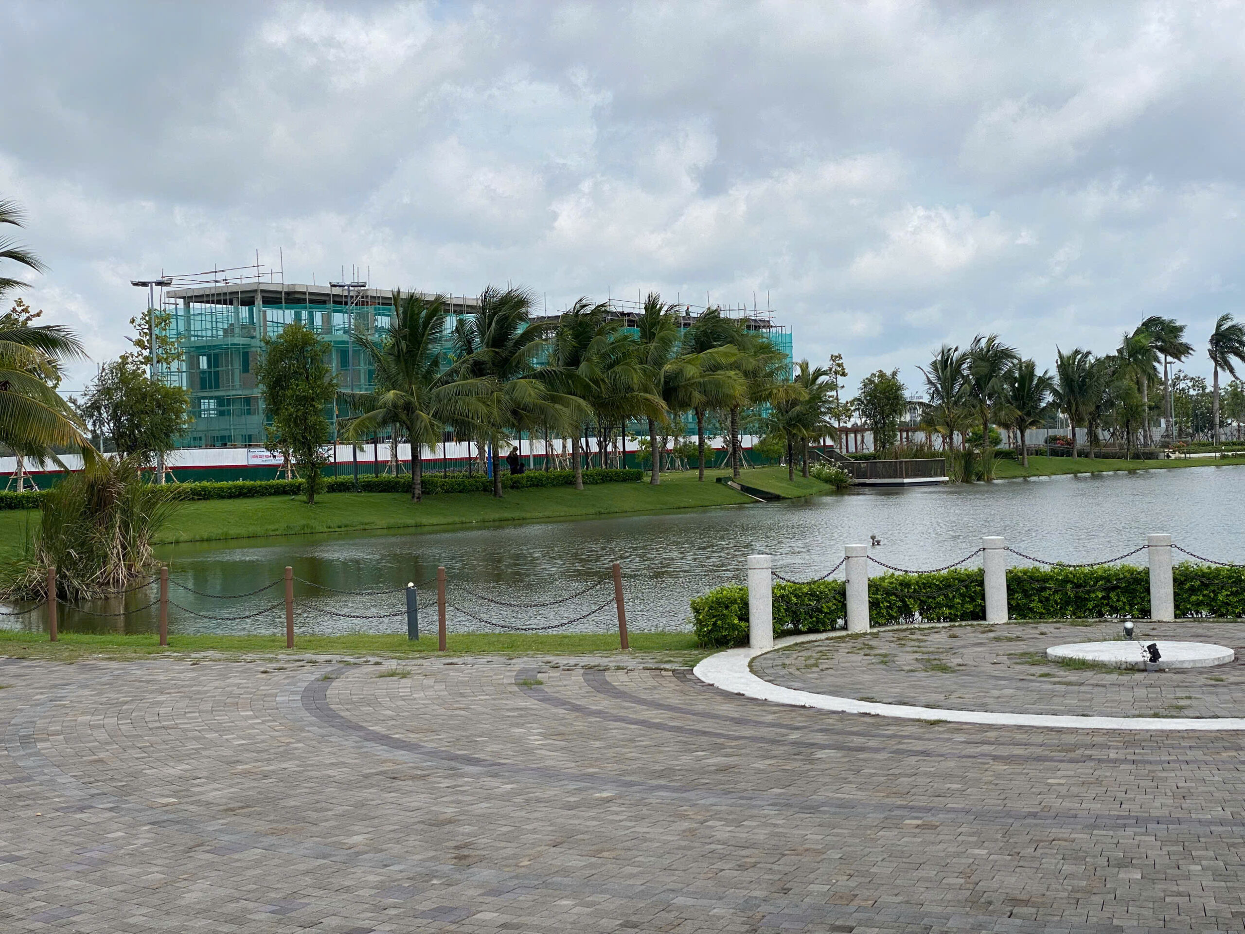 Shophouse Mặt Tiền Hồ Cảnh Quan Nam Long 2