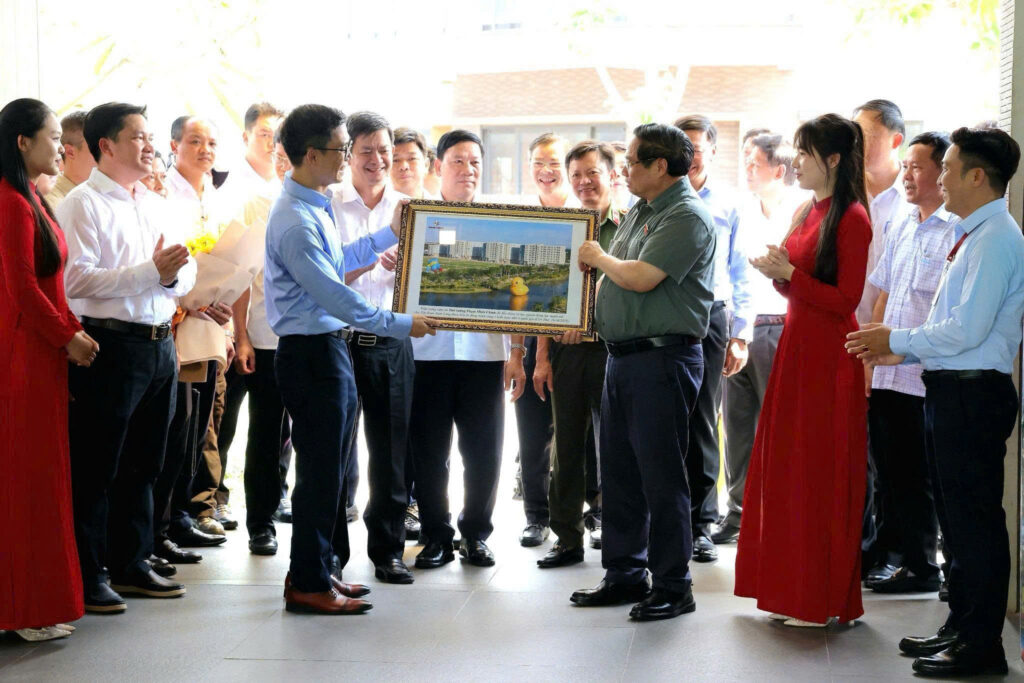 thủ tướng phạm minh chính ghé dự án nam long 2 cần thơ.jpg