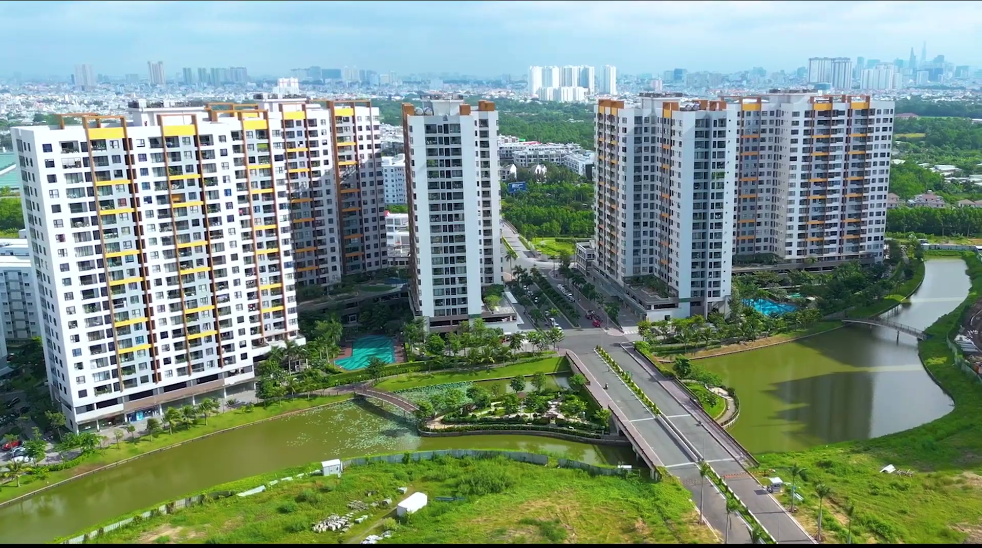 Nhà phố thương mại Valora Mizuki Park