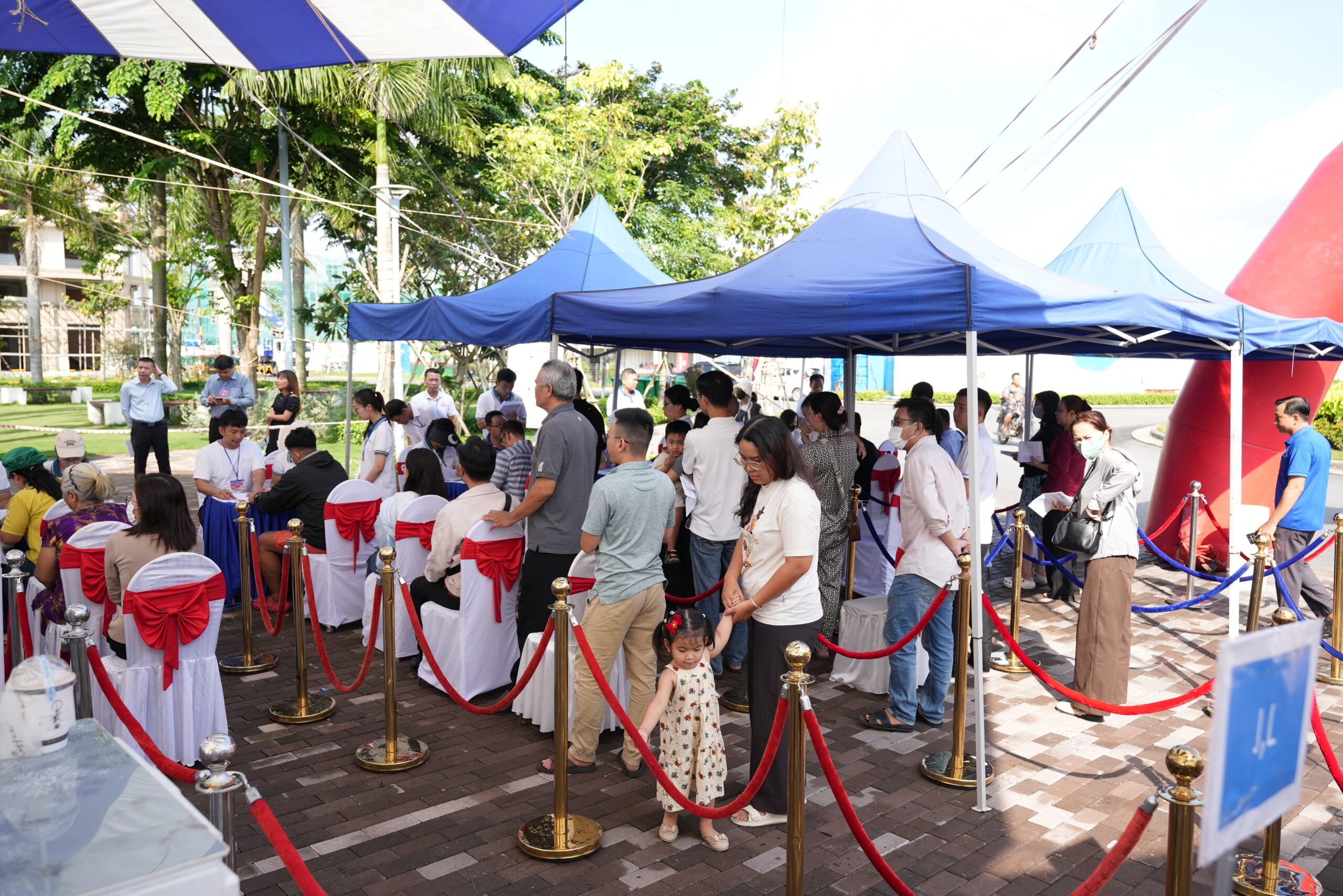 Cư dân tham gia check-in Hội nghị Nam Long 2