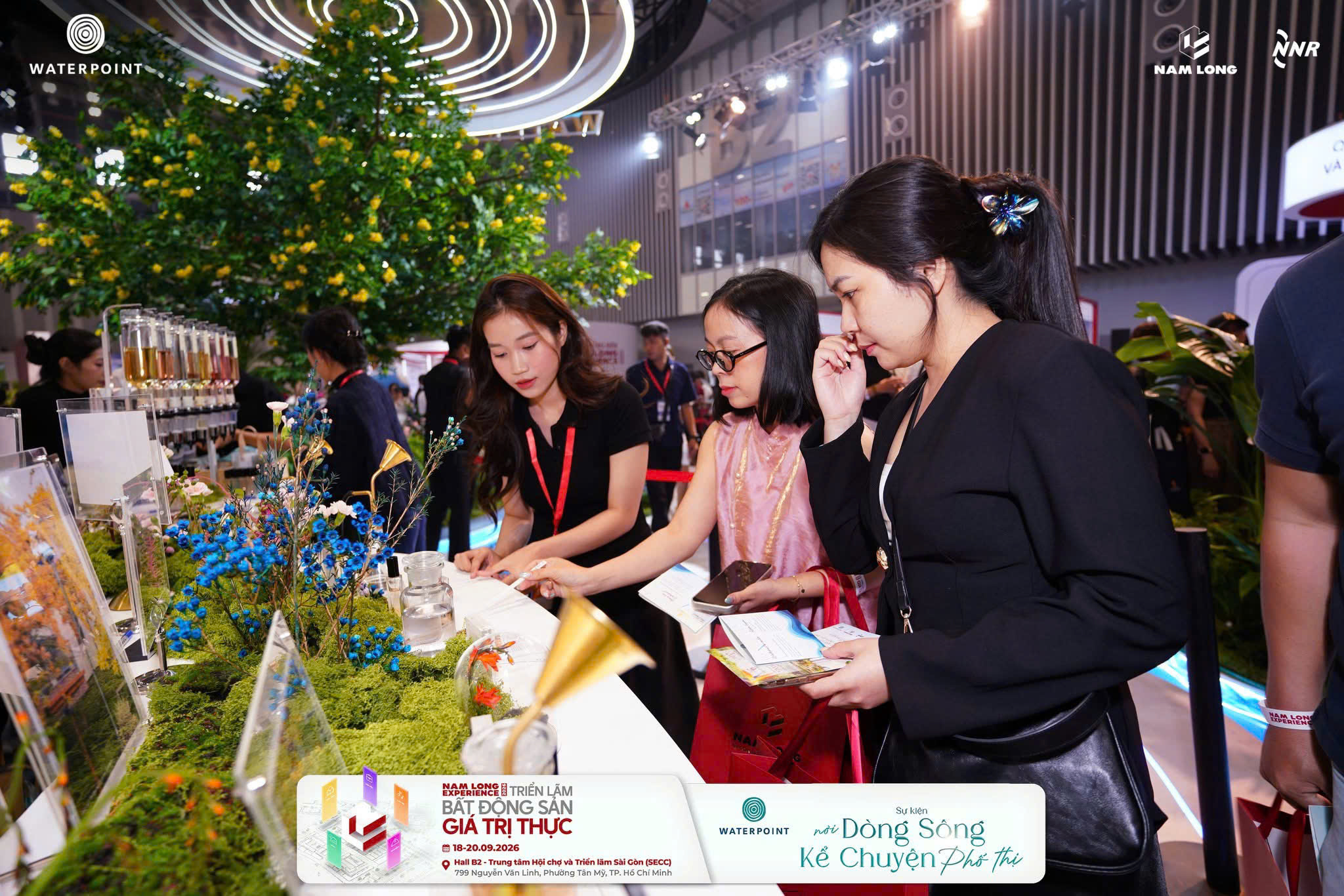 Khách hàng tham quan Waterpoint Rivera Nagomi